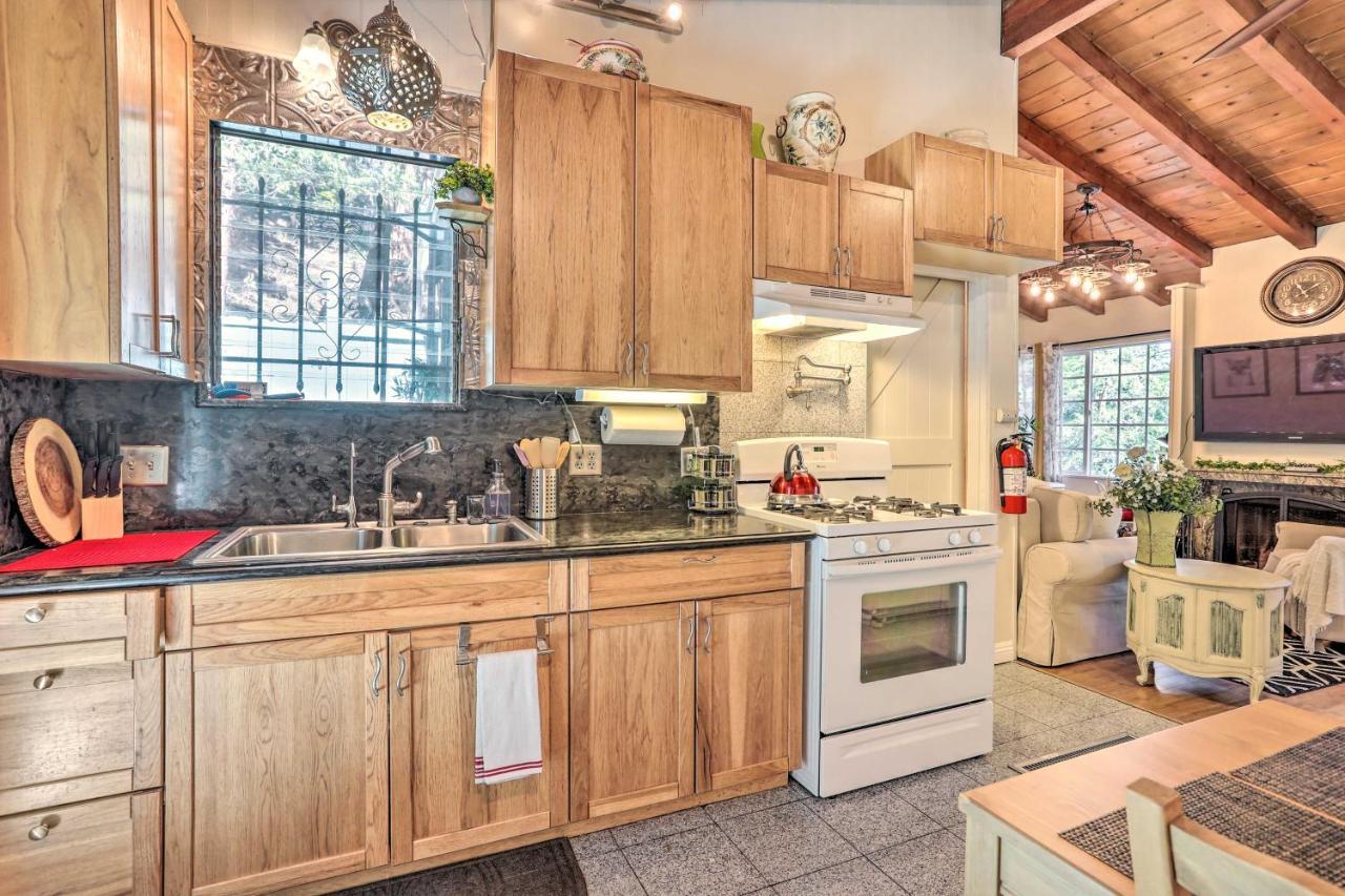 Boho Crestline Cabin, 1 Mile To Lake Gregory! Экстерьер фото